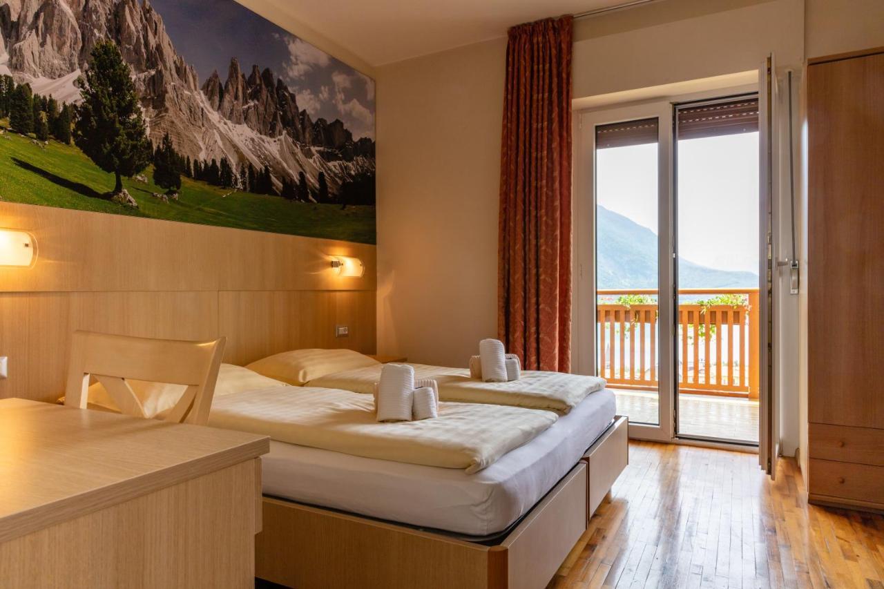 Hotel Lory - Molveno - Dolomiti Bagian luar foto