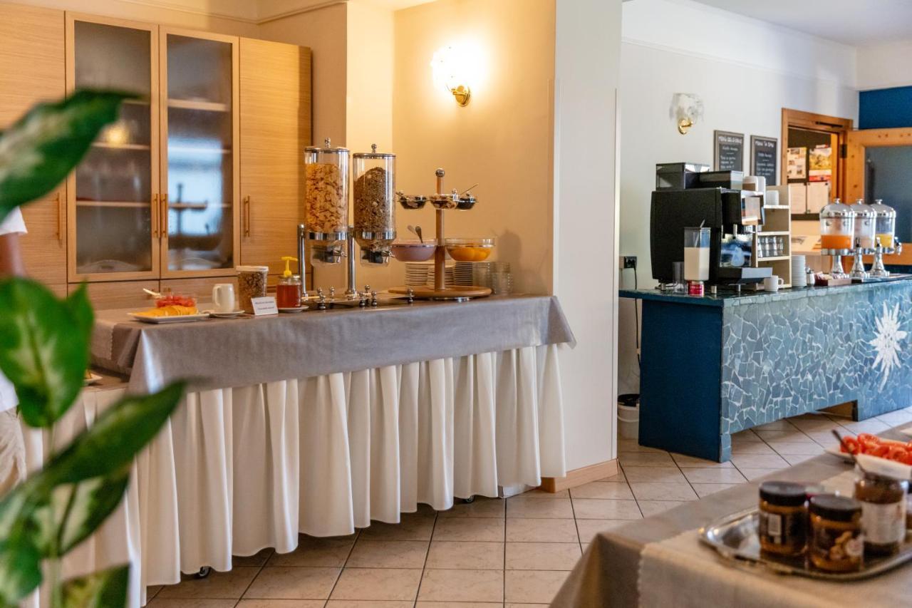 Hotel Lory - Molveno - Dolomiti Bagian luar foto