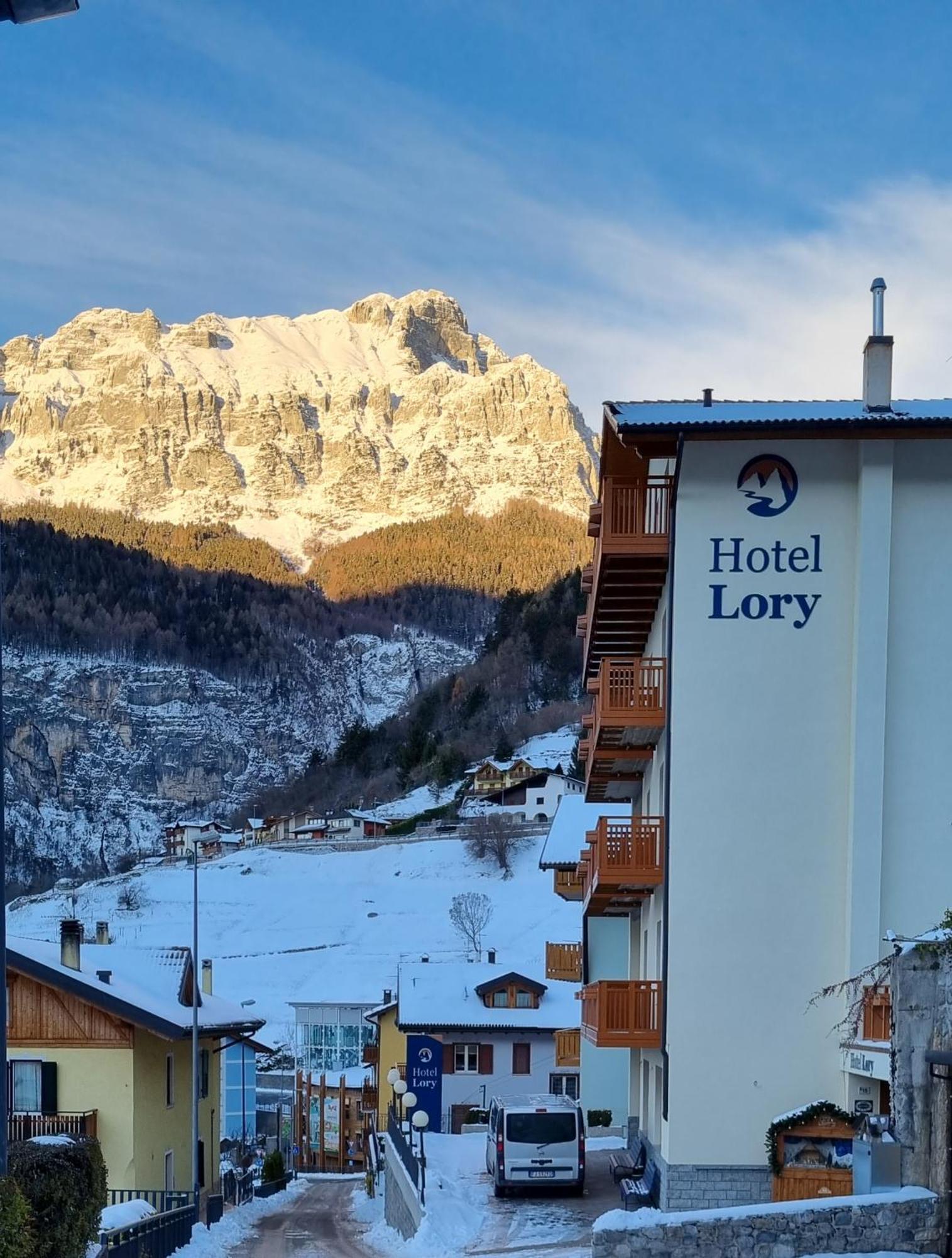 Hotel Lory - Molveno - Dolomiti Bagian luar foto